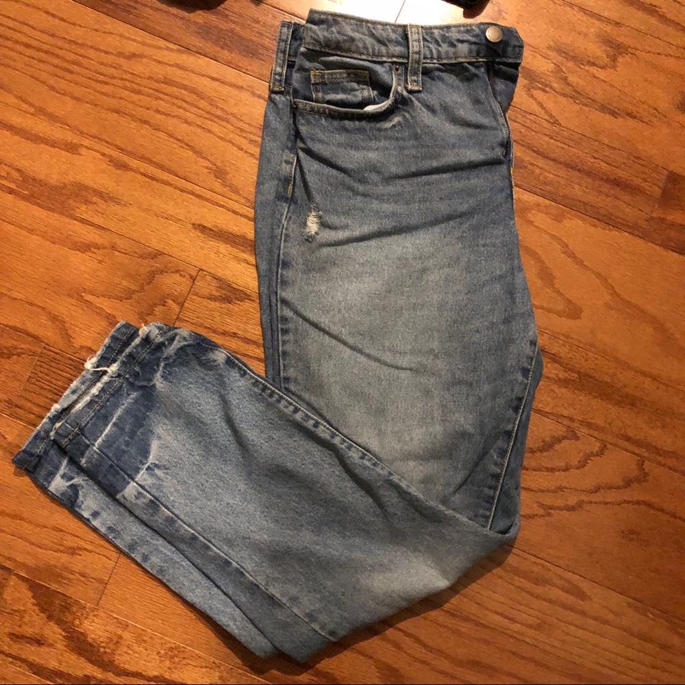 High waisted boyfriend jeans!